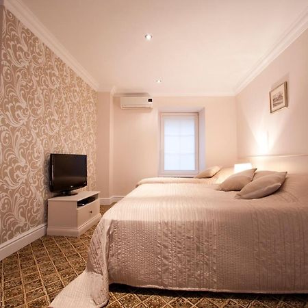 Aparthotel Real House Vilna Habitación foto