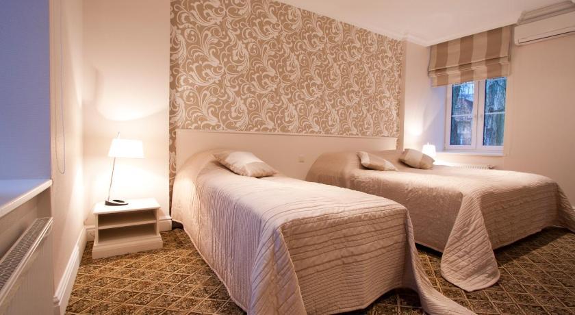 Aparthotel Real House Vilna Habitación foto
